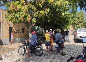 Homem é assassinado na calçada de casa em Apodi