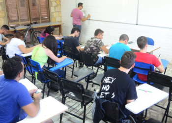 UERN volta atrás e adia retorno de aulas presenciais