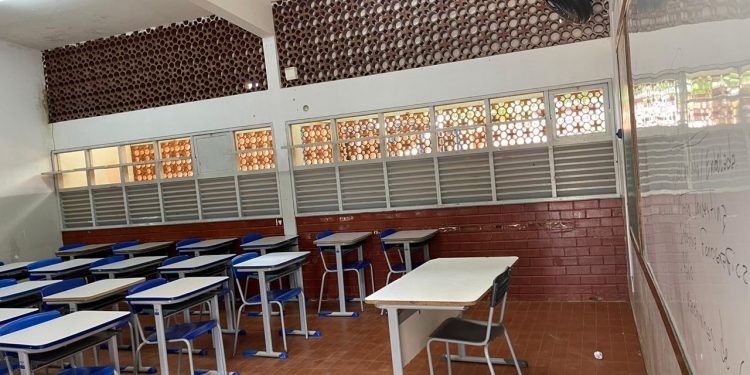 Primeiro dia de greve dos professores da rede estadual tem ampla adesão em Mossoró