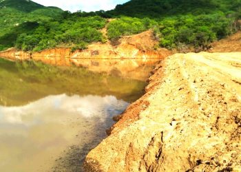 Moradores da Serra de João do Vale temem rompimento de açude inacabado