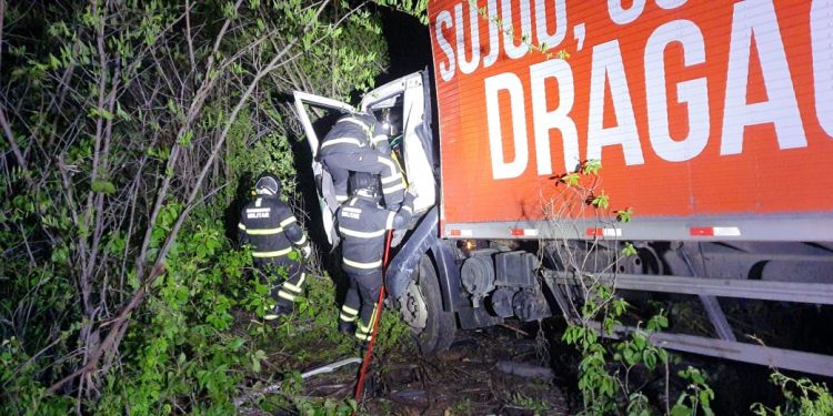 Duas pessoas morreram em acidente na BR-304 em Assú