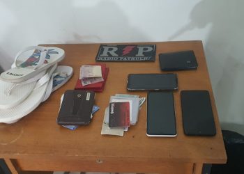 Dupla é presa por suspeita de assalto em Mossoró; PM recupera celulares