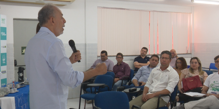 Secretário do Ministério de Ciência e Tecnologia visita Ufersa em Mossoró