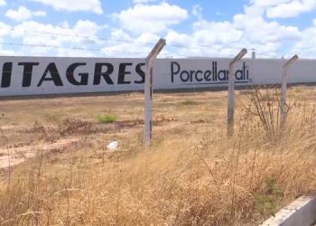 Prefeitura dá prazo de 72 horas para Porcellanati desocupar terreno