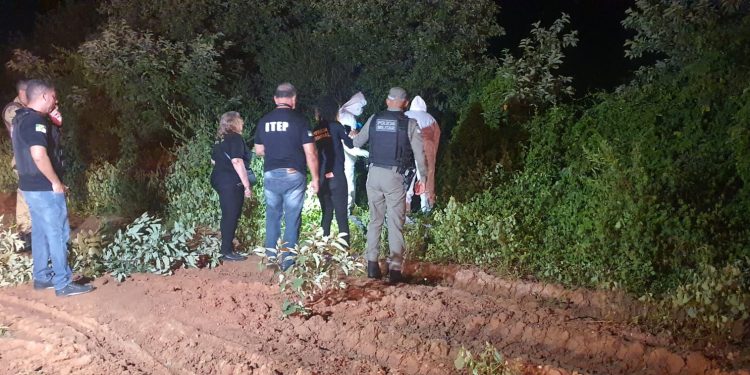 Homem encontrado morto em zona rural foi assassinado a tiros, diz Itep