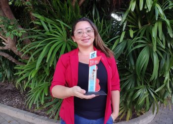 Locutora da 95 FM conquista 1º lugar em concurso musical