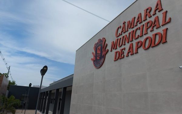 Feriado em homenagem ao ex-prefeito é revertido a ponto facultativo