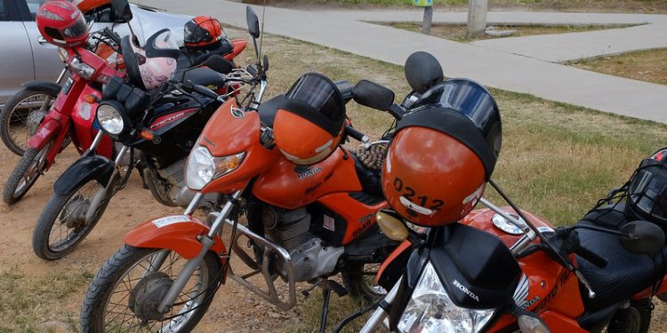 Prefeitura convoca mototaxistas para regularizar atividade; confira documentação necessária