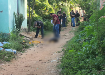 Investigado por triplo homicídio é assassinado na Favela do Fio