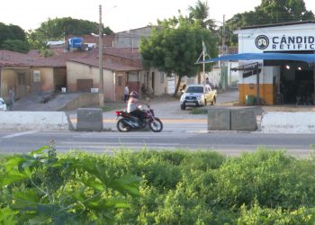 BR-304: Faixa de pedestre ou retorno para motociclista?