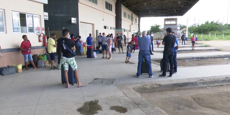 Passageiros denunciam falta de luz e água na Rodoviária de Mossoró