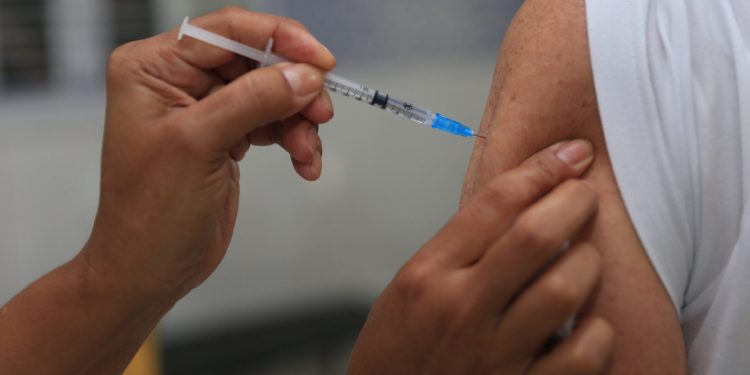 Baixa procura por vacinas pode gerar indisponibilidade de imunizantes em Mossoró