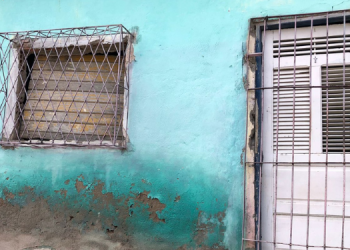 Vizinhos denunciam abandono de idosa no Bairro Santo Antônio