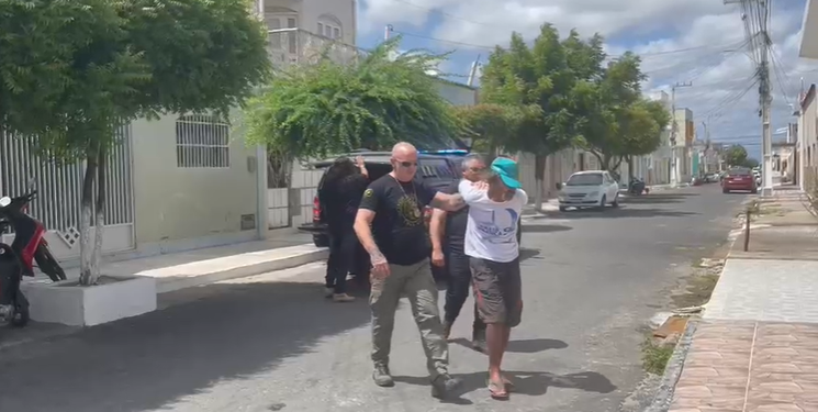 Homem é preso por suspeita de assassinar cachorros em Areia Branca