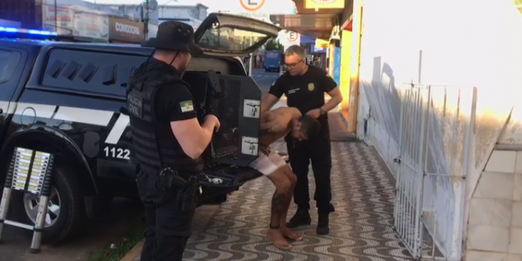 Homem é preso por tráfico de drogas e organização criminosa nas Malvinas