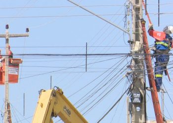 Apagão deixa três regiões brasileiras sem energia