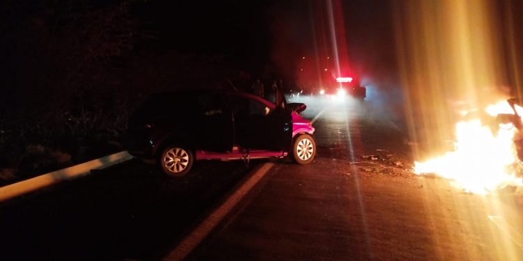 Homem morre carbonizado em acidente na BR-304