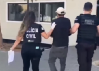 Homem é preso após destruir móveis da casa da mãe em Pau dos Ferros