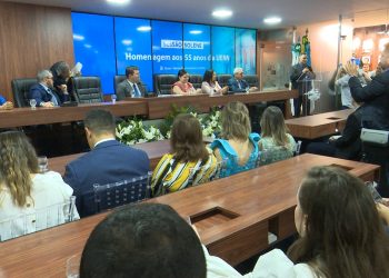 Sessão solene celebra os 55 anos da Universidade do Estado do RN