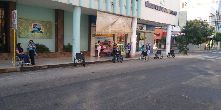 Ato reforça convite de audiência pública sobre políticas para pessoas com deficiência