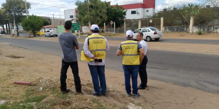 Canteiro central do Bairro Santa Delmira passa por reforma