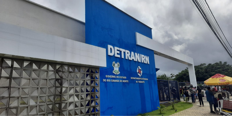 Detran divulga lista de selecionados no programa CNH Popular