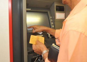 Bancos e agências dos Correios funcionam normalmente nesta sexta-feira (13)  