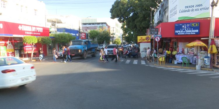 Comércio fecha no feriado da Proclamação da República em Mossoró