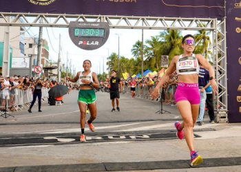Atleta potiguar é campeã da Meia Maratona de João Pessoa; veja vídeo