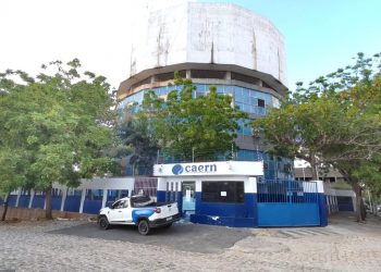 Moradores reclamam de inconsistência no abastecimento de água no Bairro Vingt Rosado