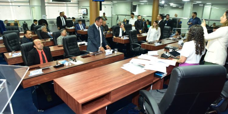 Câmara aprova projetos sobre concursos de Mossoró