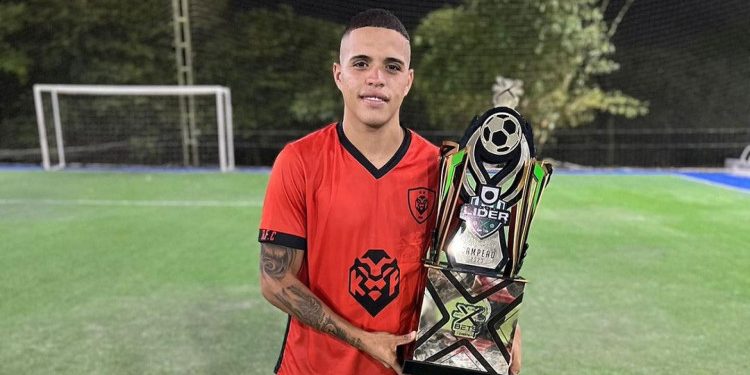 Jogador de X1, Adriano Bololô morre em grave acidente de carro