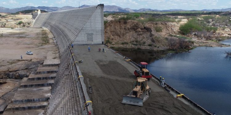 Nova etapa das obras na Barragem Oiticica é iniciada