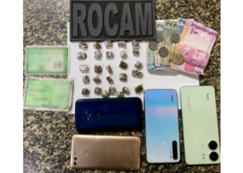 Polícia apreende drogas e conduz três suspeitos para delegacia de Mossoró 