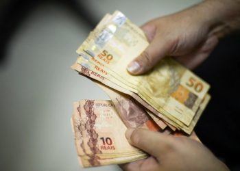 Novo salário mínimo de R$ 1.412 entra em vigor