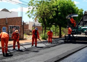 Prefeitura de Mossoró começa recapeamento asfáltico na avenida Rio Branco entre a Augusto Severo e Prudente de Morais
