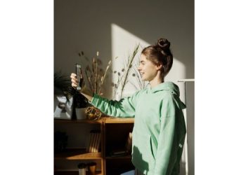 Uso excessivo de telas e os impactos no desenvolvimento de crianças e adolescentes