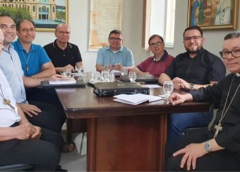 Novo Bispo recebe primeiros relatórios da Diocese de Mossoró
