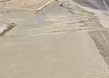 Lama de perfuração de poço causa transtornos para moradores do Nova Betânia em Mossoró