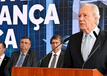 Ministro da Justiça afasta direção do presídio de Mossoró e nomeia interventor