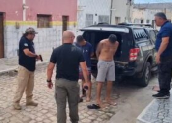 Polícia prende homens armados que estariam trocando tiros com rivais em Areia Branca