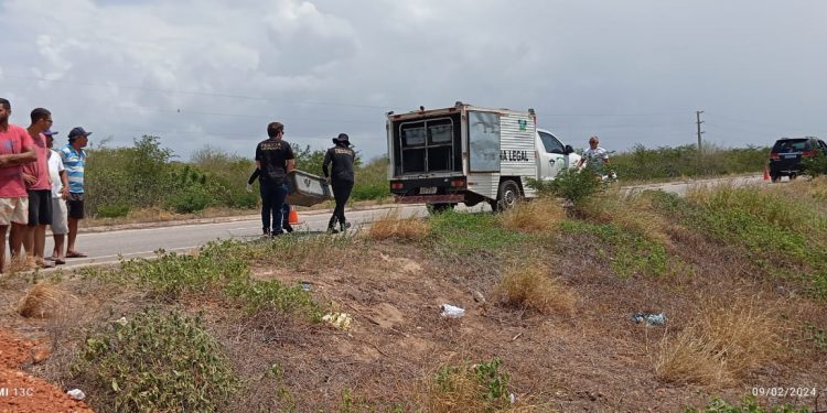 Idoso morre após ser atropelado por caminhão na RN-013