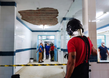 Parte do forro da UPA do Belo Horizonte em Mossoró desaba  