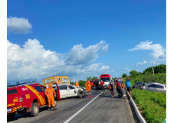 Acidente de trânsito deixa seis pessoas feridas na BR-304 em Mossoró