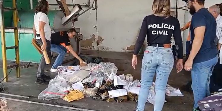 Polícia Civil queima mais de 130 kg de drogas apreendidas em Mossoró