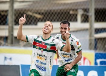 Ferrugem marca três gols e Baraúnas vence Potyguar Seridoense