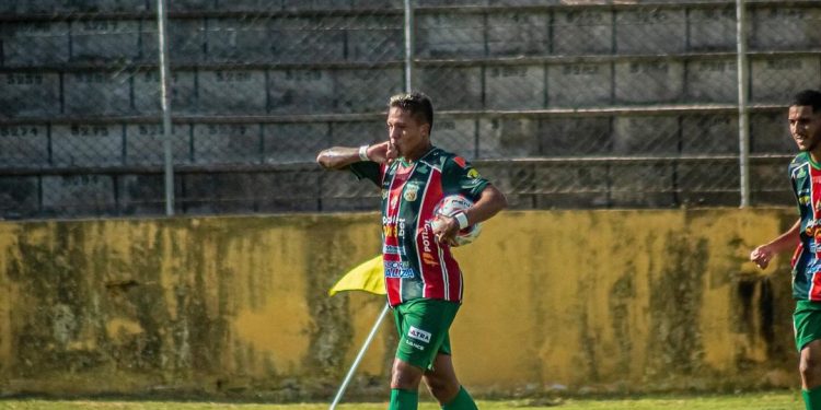 Com gols de Marcelinho e Everton, Baraúnas goleia Globo fora de casa