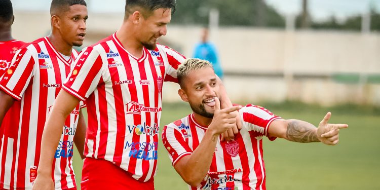 Potiguar vence Potyguar CN e garante vaga na semifinal do 2º turno