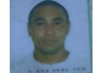 Homem é assassinado a tiros dentro de casa em Areia Branca 