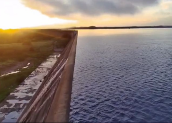 Barragem Umari está prestes a sangrar; veja vídeo